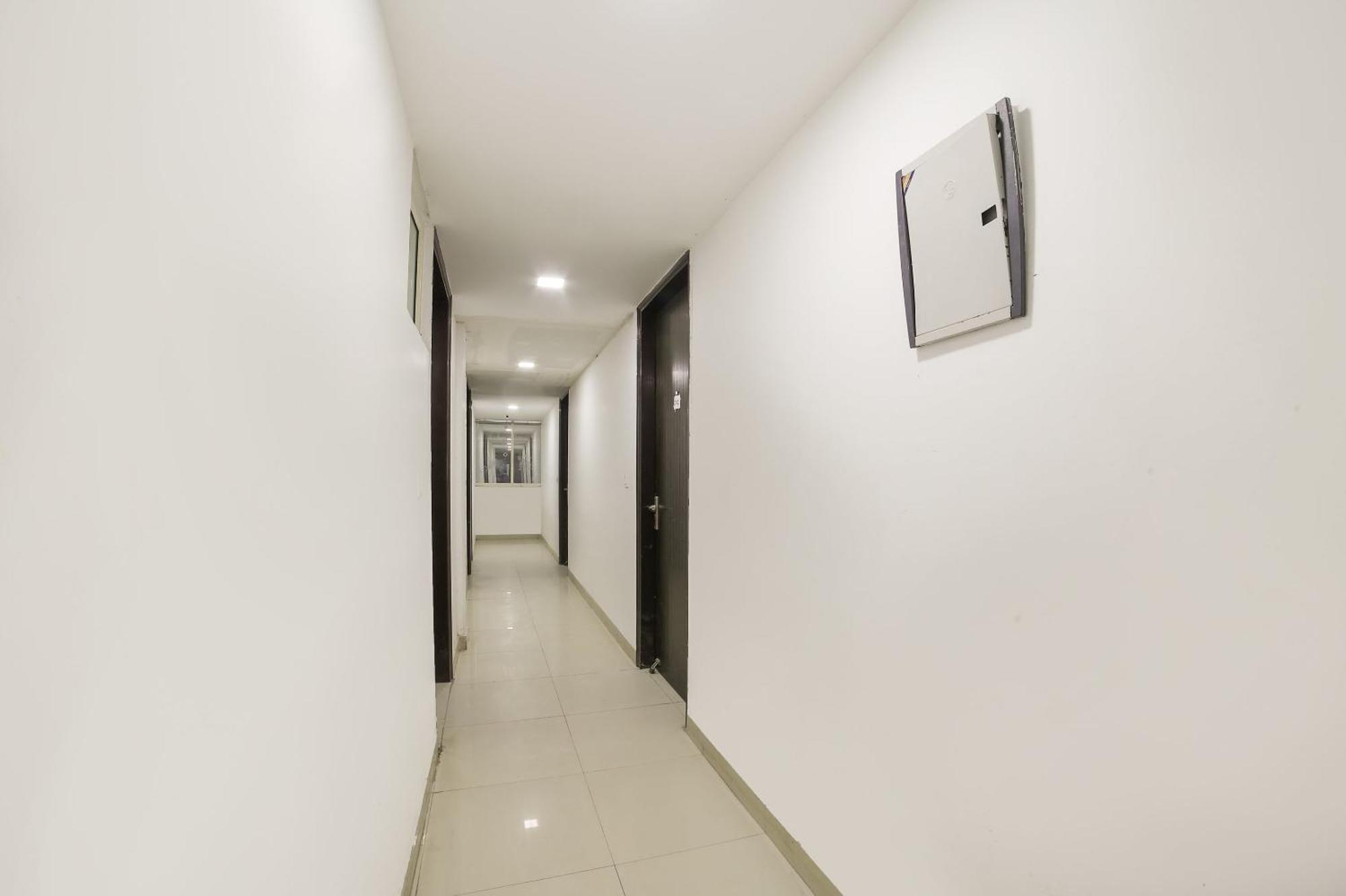 My Comfortable Hotel New Delhi Eksteriør bilde