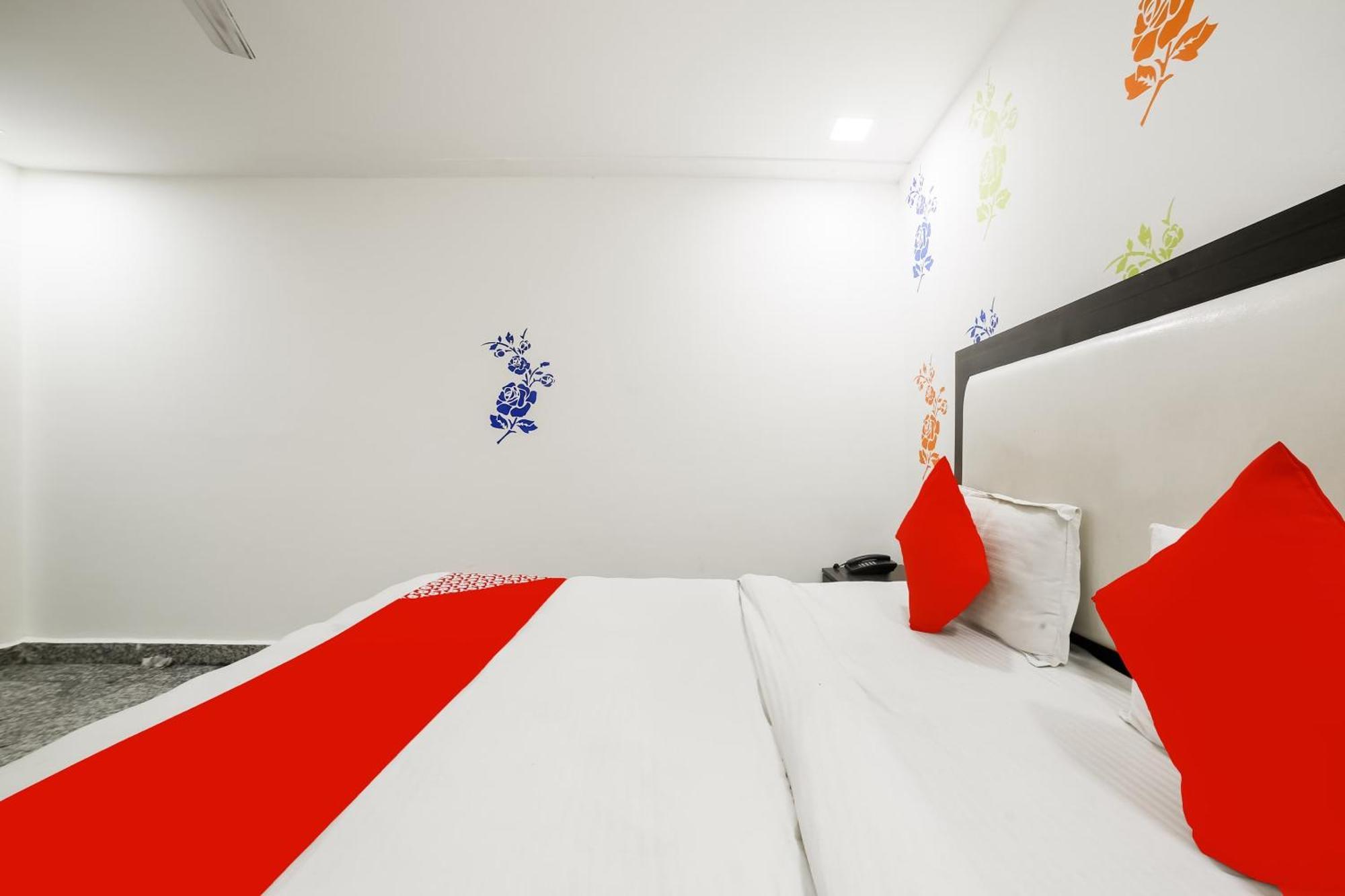 My Comfortable Hotel New Delhi Eksteriør bilde
