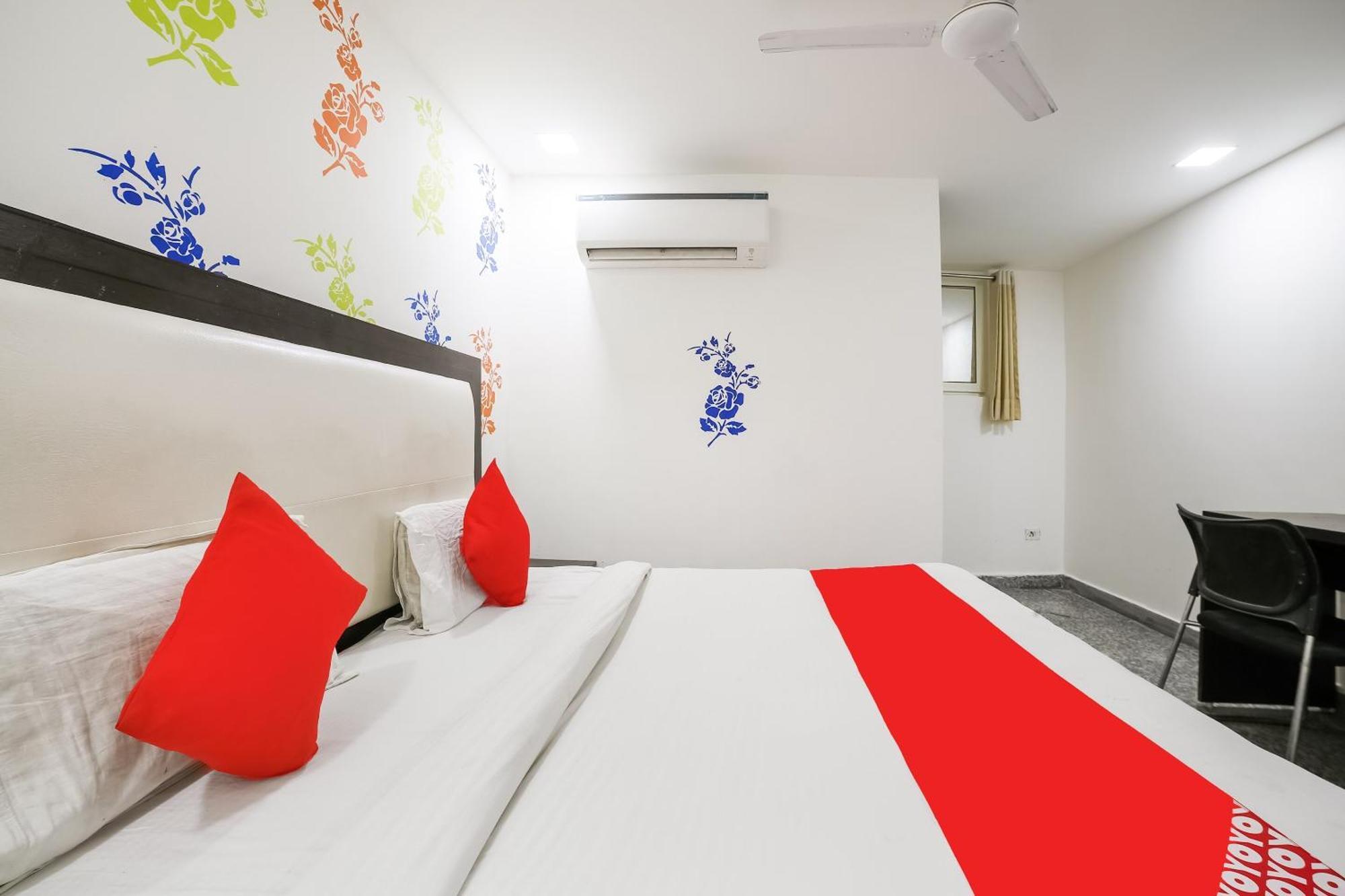 My Comfortable Hotel New Delhi Eksteriør bilde